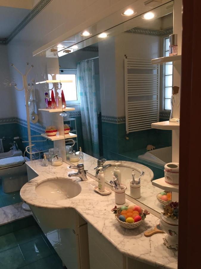 B&B Donna Porzia Trani Exteriör bild